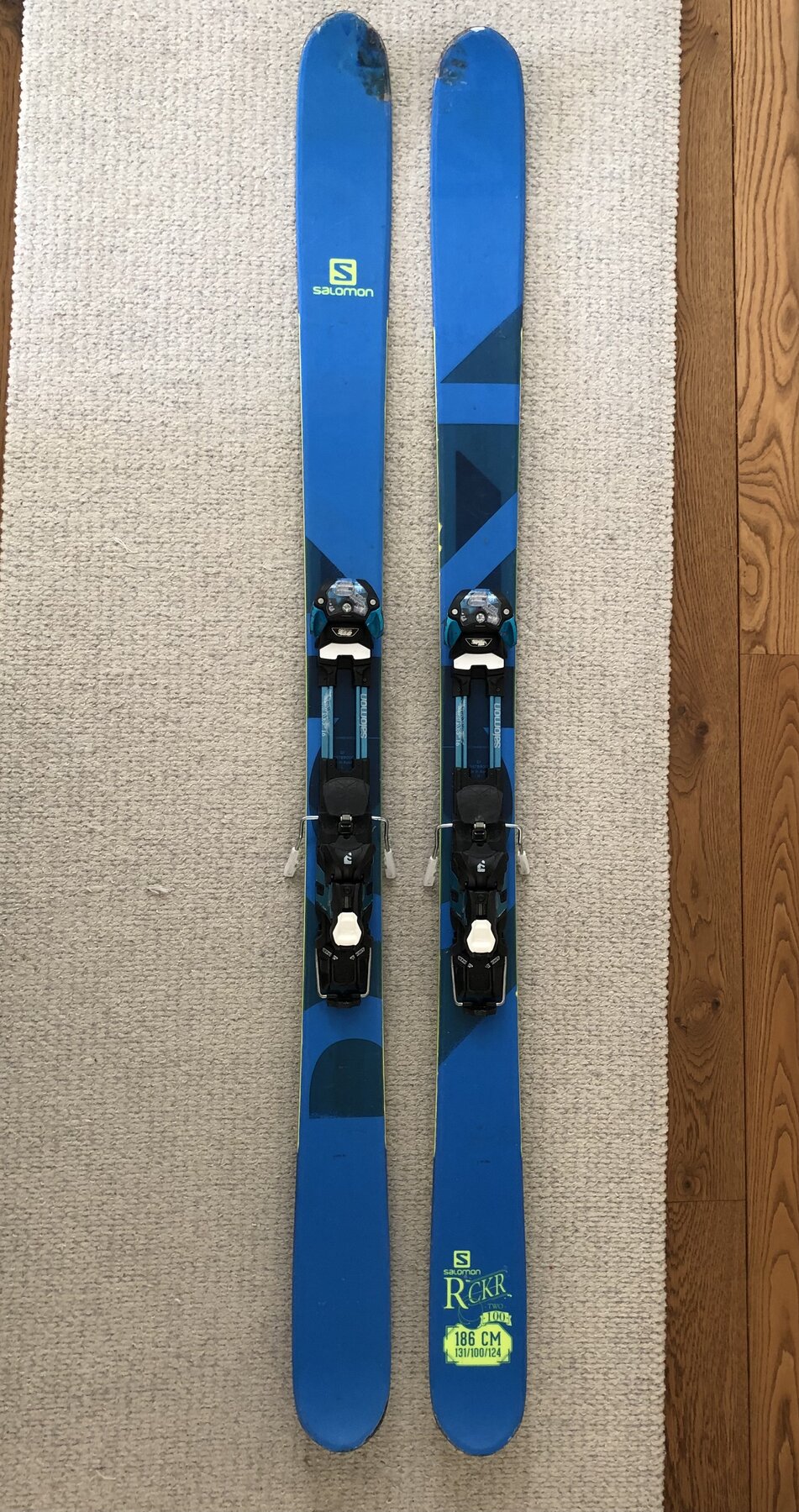 Säljes: Salomon Rocker 2 100 186cm, med Salomon Guardian 16
