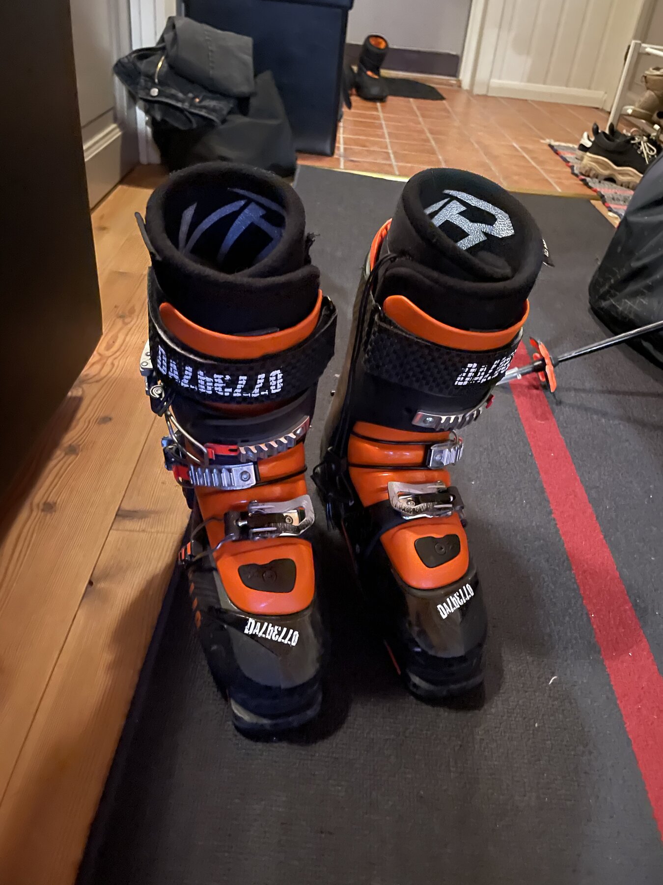 Säljes: Dalbello Lupo Sean Pettit 25.5 - Freeride