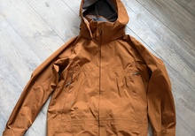 Houdini Jr's Candid Jacket Raw Orange strl 160 - kan skickas via Blocket 