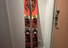 Völkl Revolt 121 (184cm) + Look Pivot 15