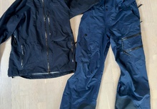 Peak Performance Gore-Tex Skidställ – Gravity Jacka & Vertical Byxor (Paket)
