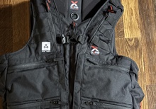 ARVA AIRBAG 2024 VÄST+RYGGSÄCK 15L ink. Patron